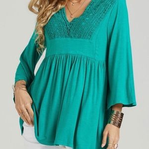 Beautiful Suzanne Betro Summer Blouse